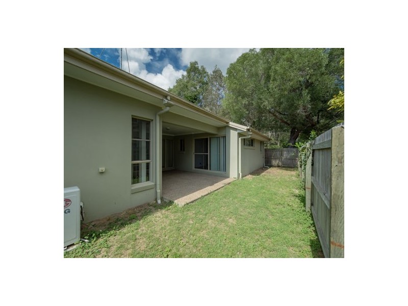 24 Wave Court, Toogoom QLD 4655