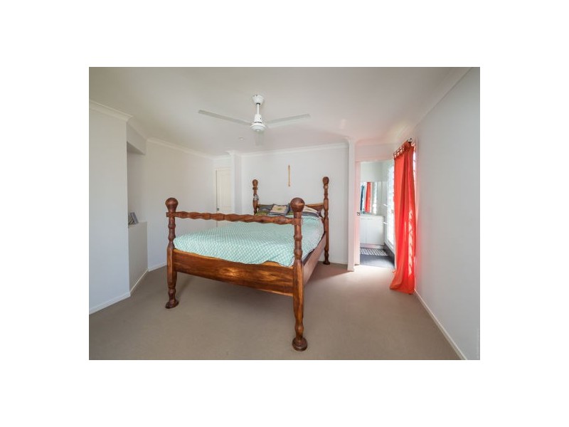 12 Oyster Court, Toogoom QLD 4655