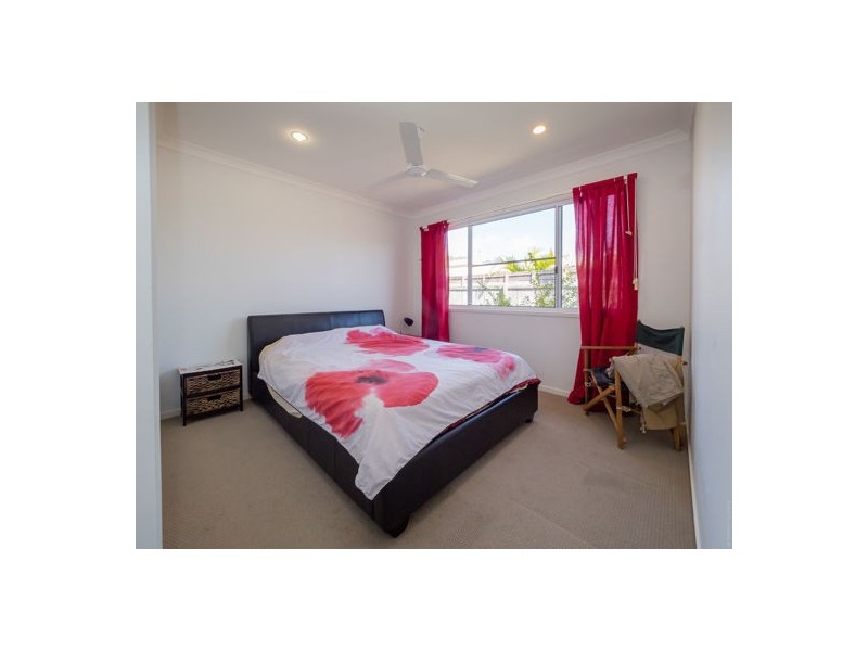 12 Oyster Court, Toogoom QLD 4655