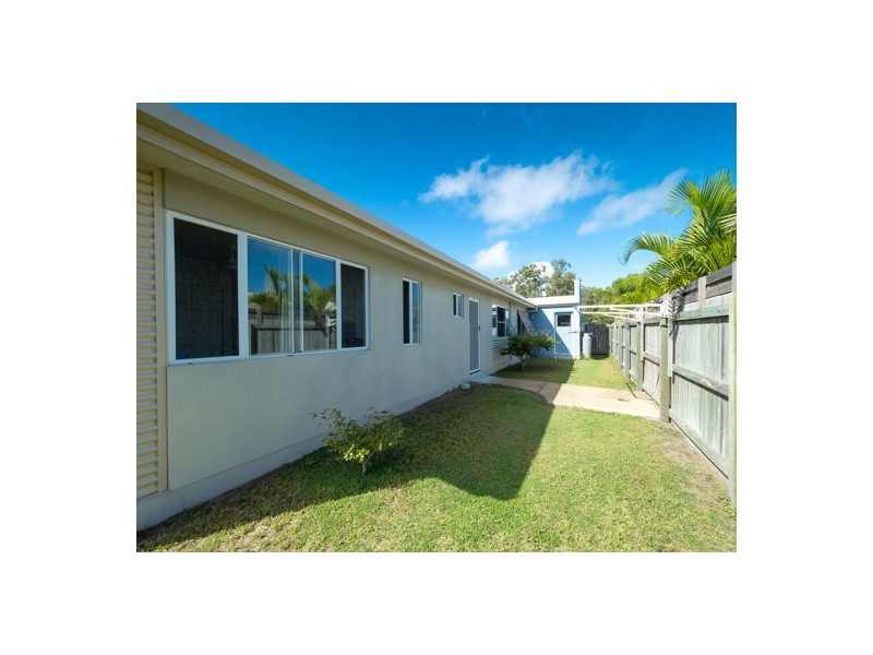 12 Oyster Court, Toogoom QLD 4655