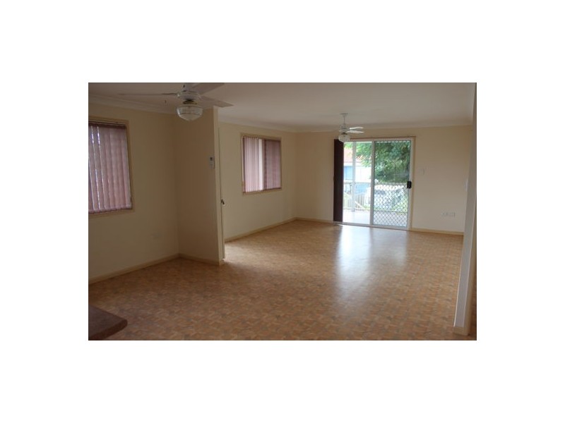 25 Desmond Drive, Toogoom QLD 4655