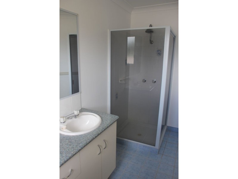 25 Desmond Drive, Toogoom QLD 4655