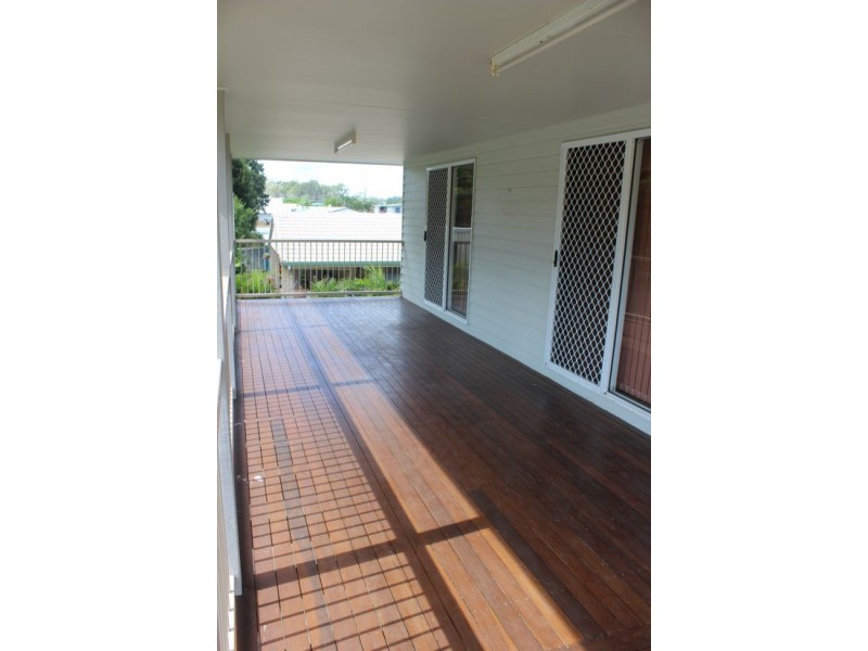 25 Desmond Drive, Toogoom QLD 4655