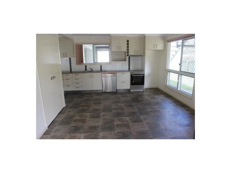 25 Desmond Drive, Toogoom QLD 4655