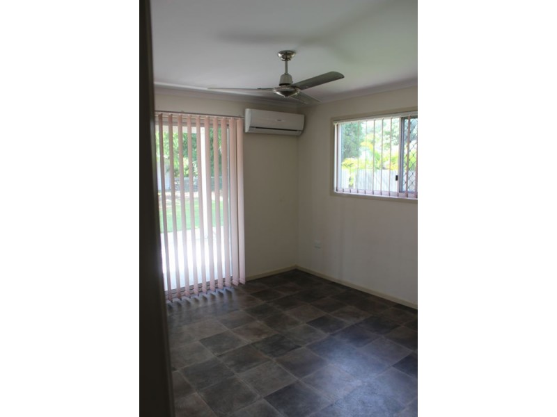 25 Desmond Drive, Toogoom QLD 4655