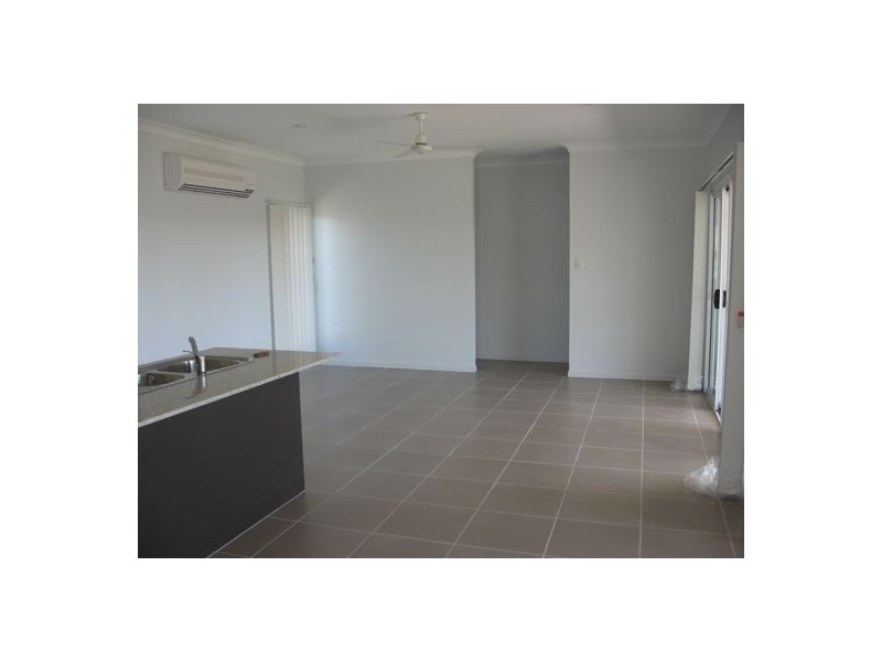 11 Seaway Parade, Toogoom QLD 4655