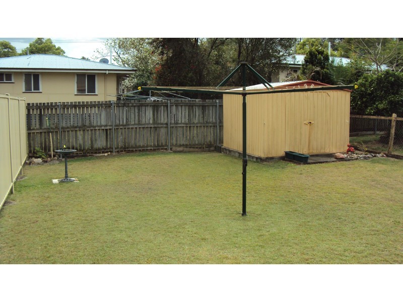 31 Neil Street, Southside QLD 4570