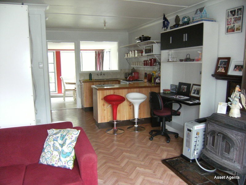 123 George Street, Nanango QLD 4615