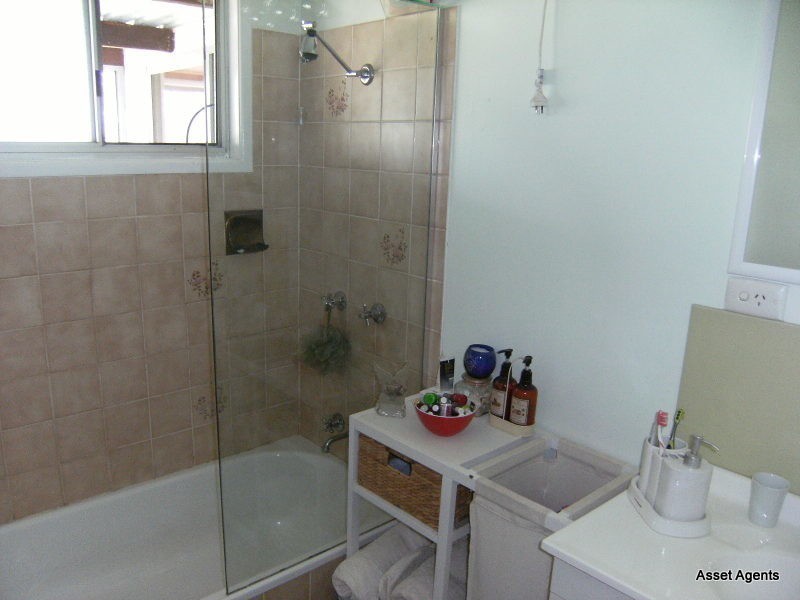 123 George Street, Nanango QLD 4615