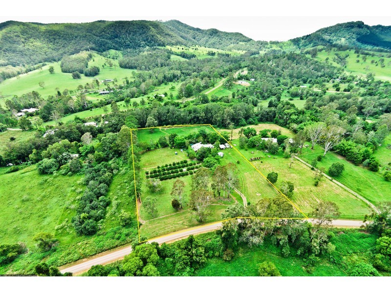 245 Coonoongibber Creek Road, Brooloo QLD 4570