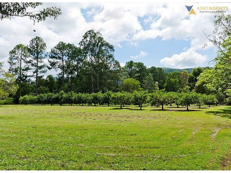 245 Coonoongibber Creek Road, Brooloo QLD 4570