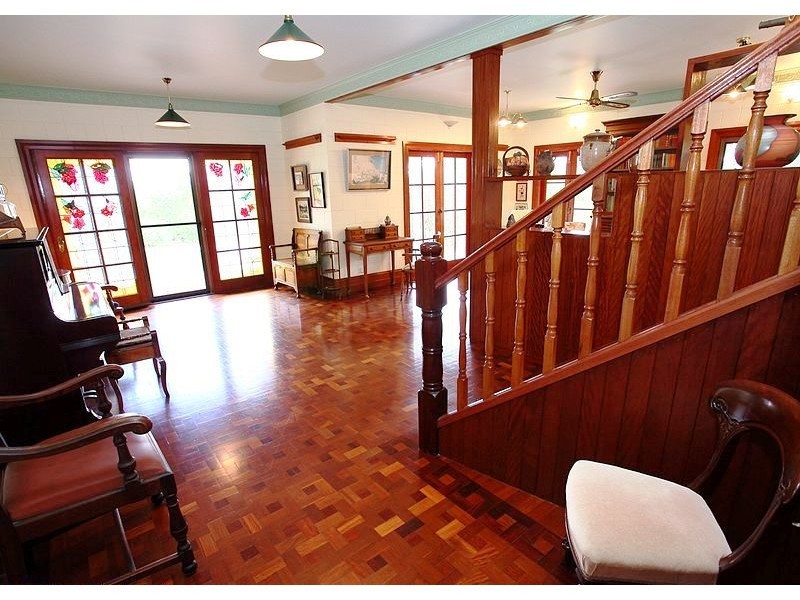 751 Teddington Rd, Teddington QLD 4650