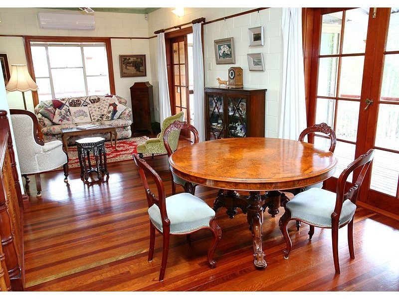 751 Teddington Rd, Teddington QLD 4650