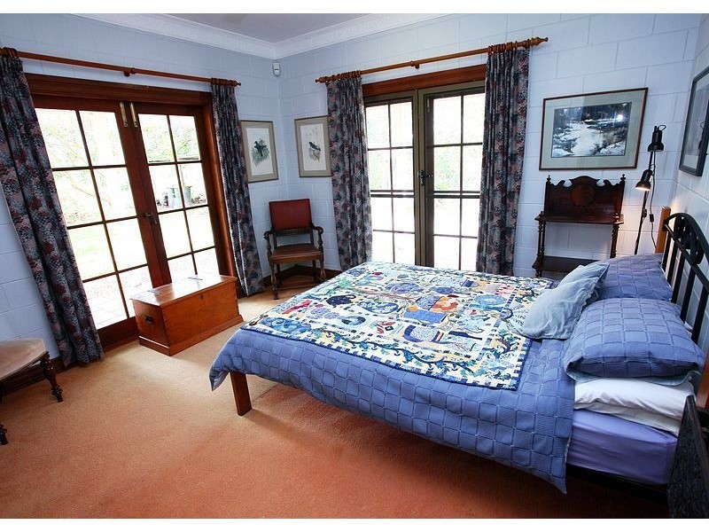 751 Teddington Rd, Teddington QLD 4650