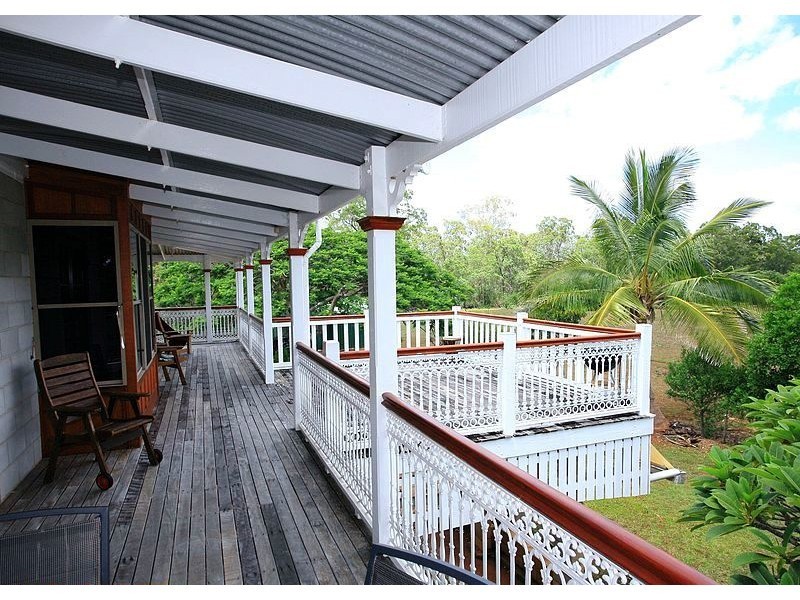 751 Teddington Rd, Teddington QLD 4650