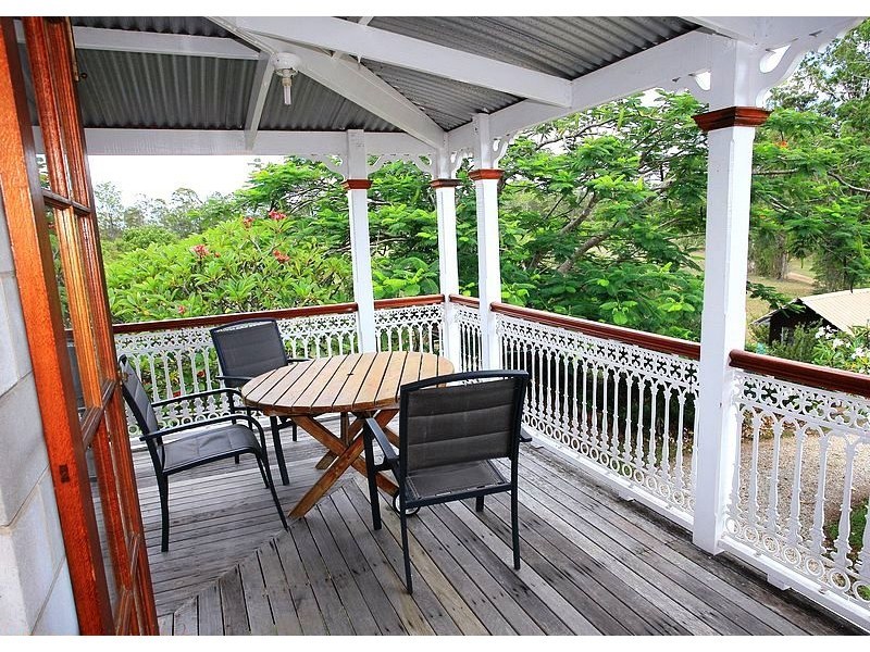 751 Teddington Rd, Teddington QLD 4650