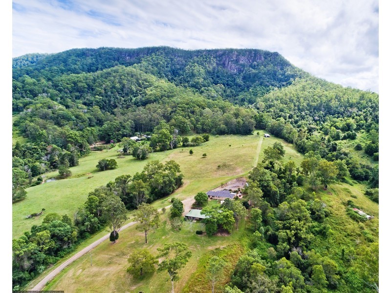 8 Bluff Road, Kenilworth QLD 4574