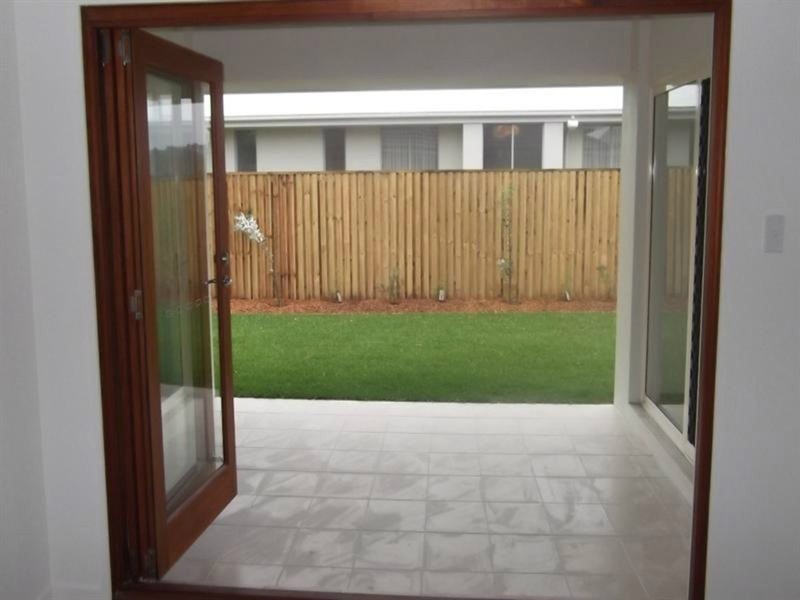 33 Glen Abby Avenue, Peregian Springs QLD 4573