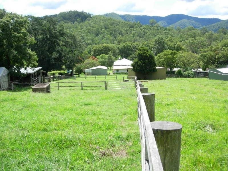 209 Booloumba Creek Road, Cambroon QLD 4552