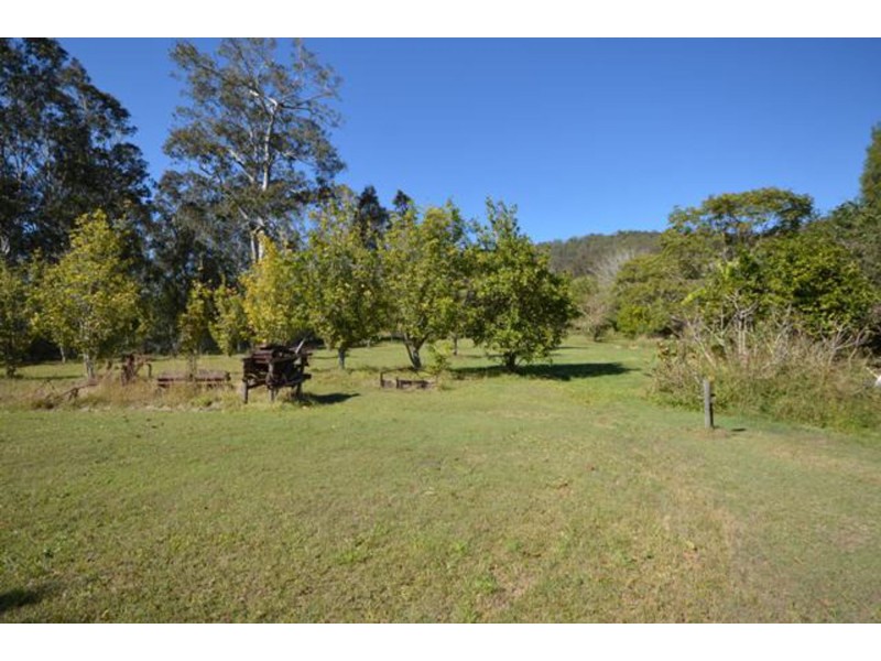162 Booloumba Creek Road, Cambroon QLD 4552