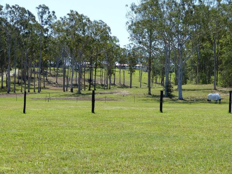 160 McCabe Road, Woodford QLD 4514