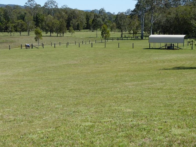 160 McCabe Road, Woodford QLD 4514