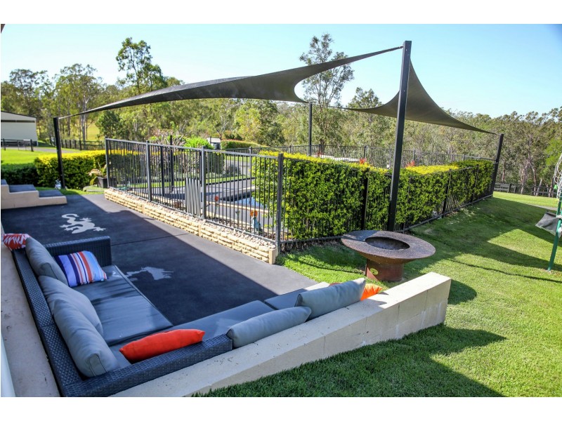 160 McCabe Road, Woodford QLD 4514