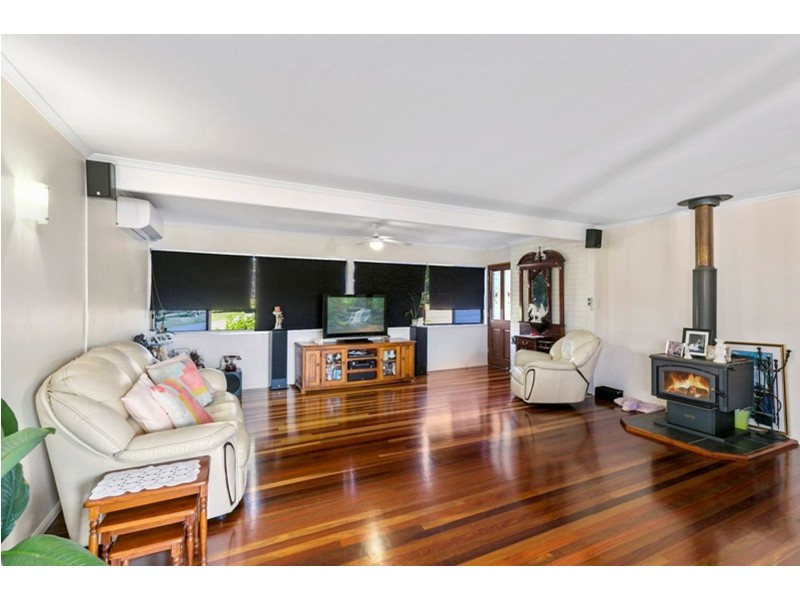 4 Alexandra Street, Kenilworth QLD 4574