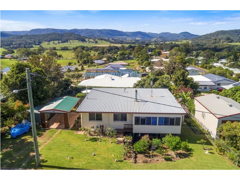 4 Alexandra Street, Kenilworth QLD 4574