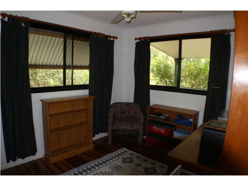 70 Sutton Street, Brooloo QLD 4570
