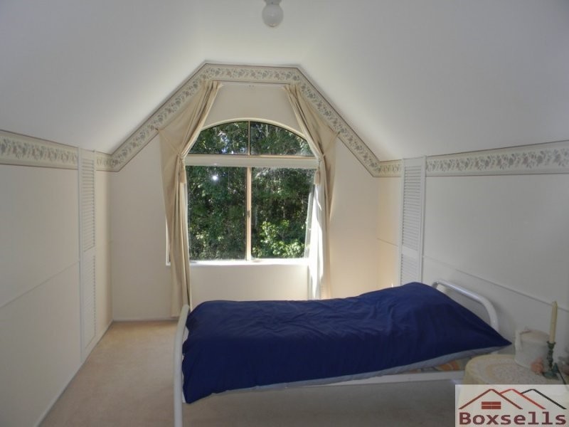 18 Treehaven Way, Maleny QLD 4552