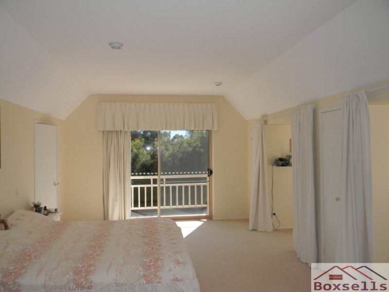 18 Treehaven Way, Maleny QLD 4552
