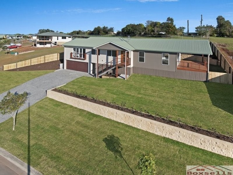 19 Cloudwalk Drive, Maleny QLD 4552