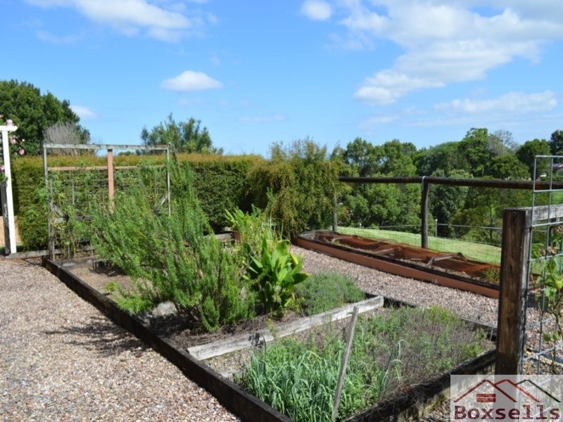 18 Ruddle, Maleny QLD 4552