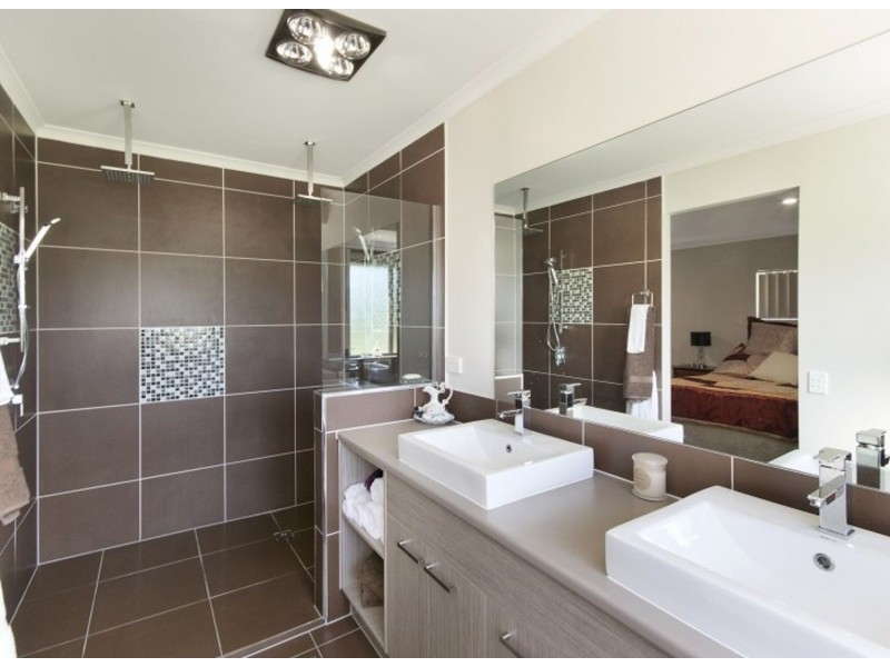 85 Burgess Avenue, Maleny QLD 4552