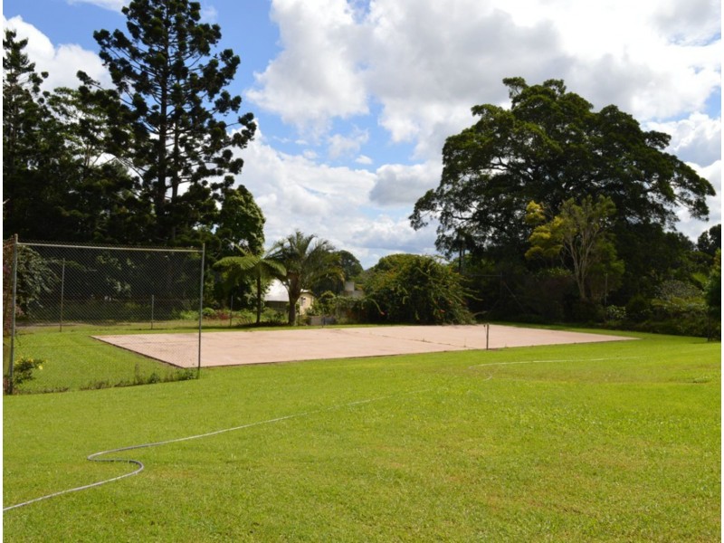 85 Burgess Avenue, Maleny QLD 4552