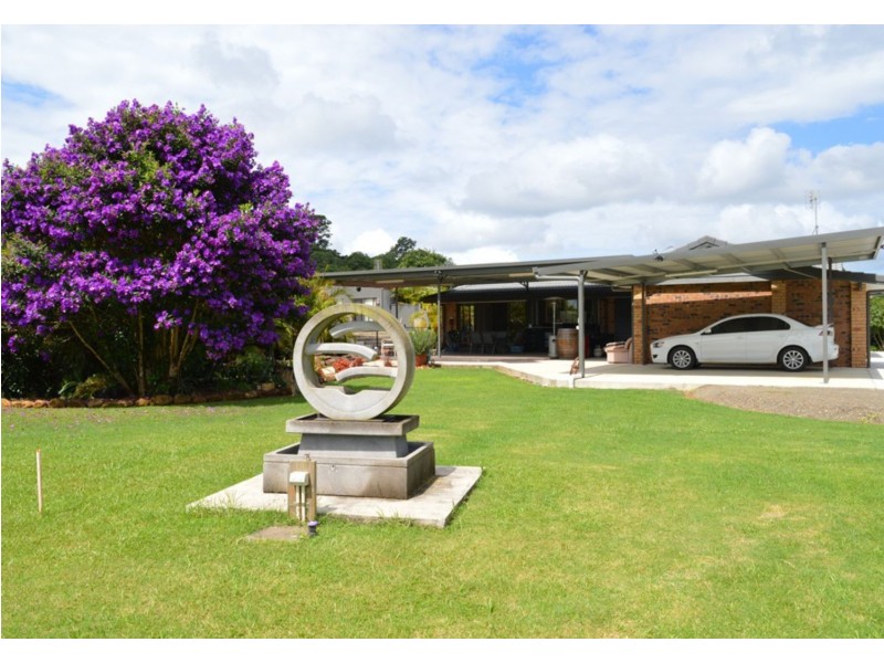 85 Burgess Avenue, Maleny QLD 4552