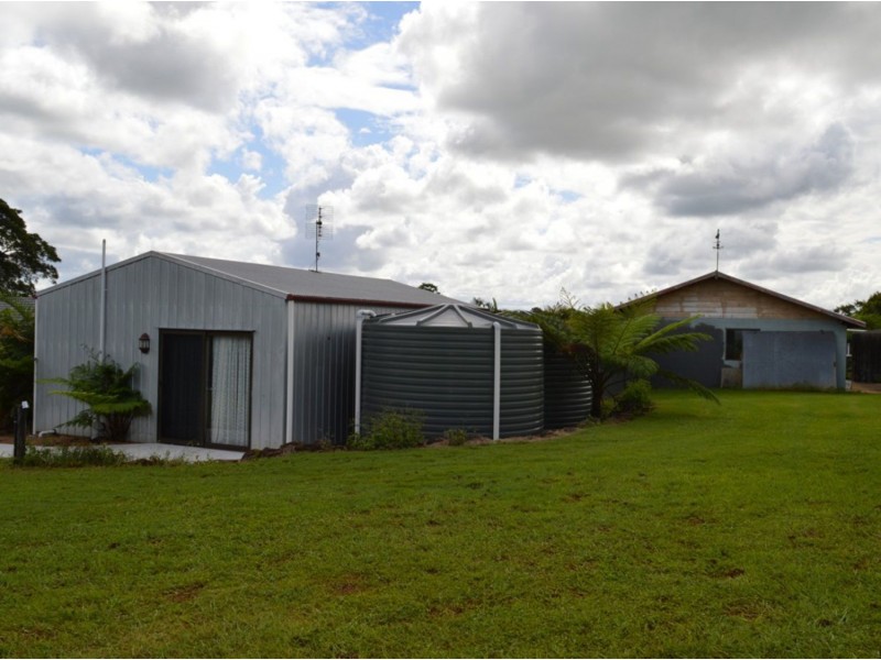 85 Burgess Avenue, Maleny QLD 4552