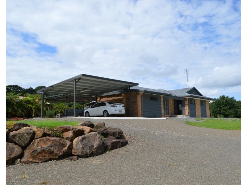 85 Burgess Avenue, Maleny QLD 4552