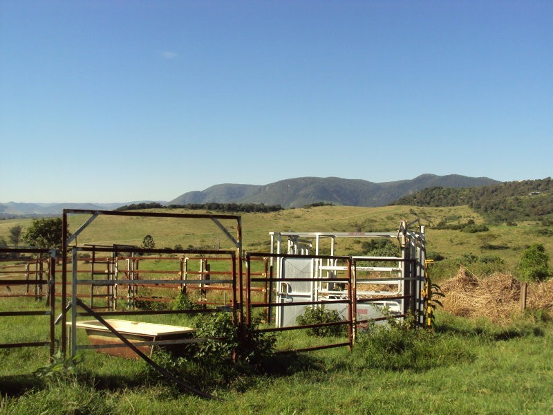 2 D’aguilar Highway, Villeneuve QLD 4514