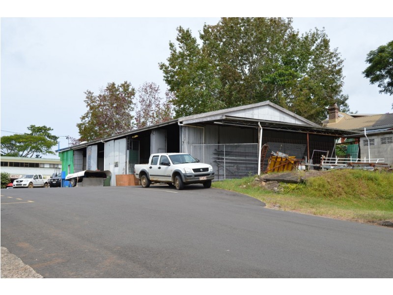 2 & 3 56 Maple Street, Maleny QLD 4552