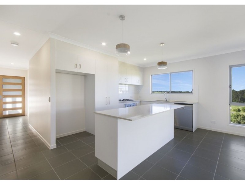 10 Snowwood Avenue, Maleny QLD 4552