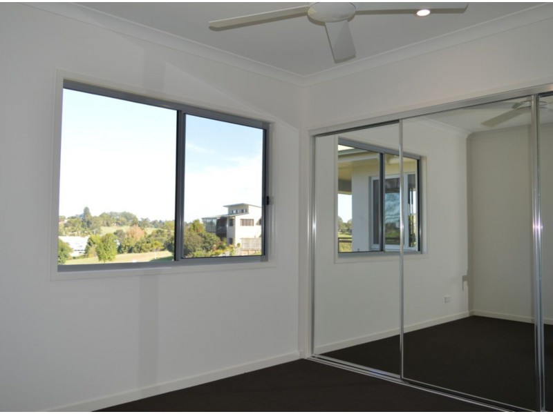 10 Snowwood Avenue, Maleny QLD 4552