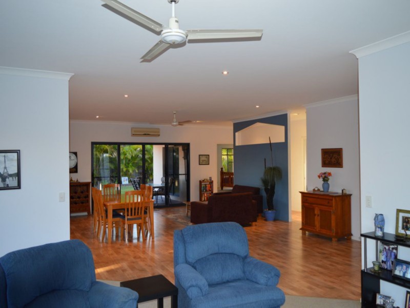 4 Rosewood Court, Landsborough QLD 4550