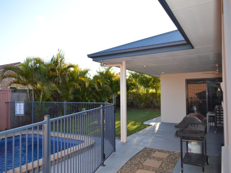 4 Rosewood Court, Landsborough QLD 4550