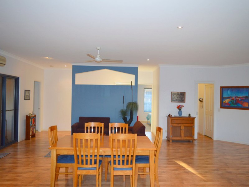 4 Rosewood Court, Landsborough QLD 4550