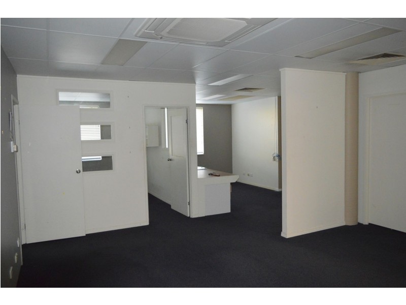 25 Maple Street, Maleny QLD 4552