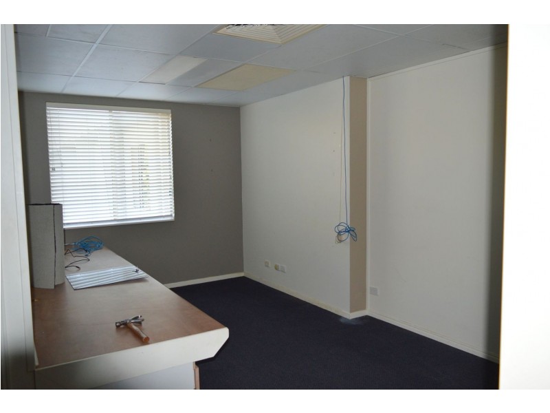 25 Maple Street, Maleny QLD 4552