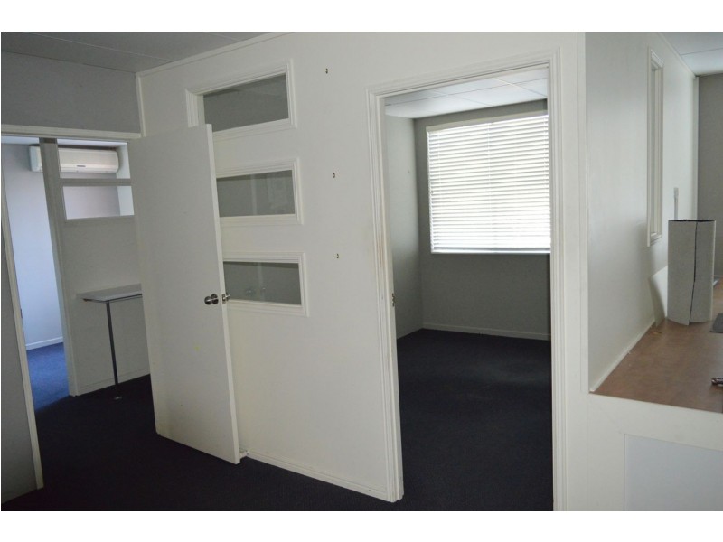 25 Maple Street, Maleny QLD 4552