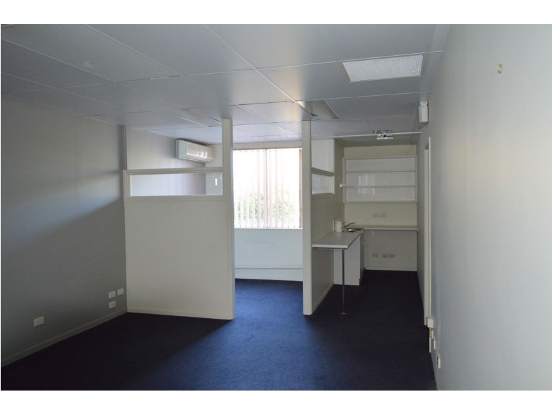 25 Maple Street, Maleny QLD 4552